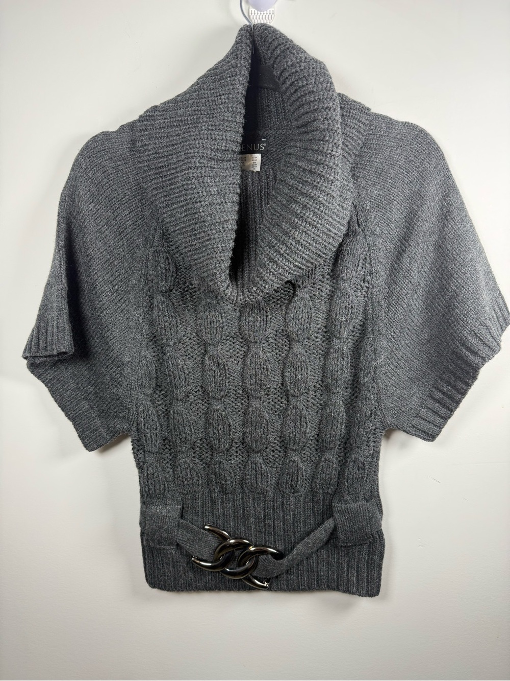 VENUS | Y2K Cable Knit Short Sleeve Sweater Size XS